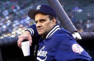New York Yankees' manager Joe Torre oversees a pregame worko